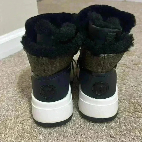 Michael Kors - Picture 5 of 11